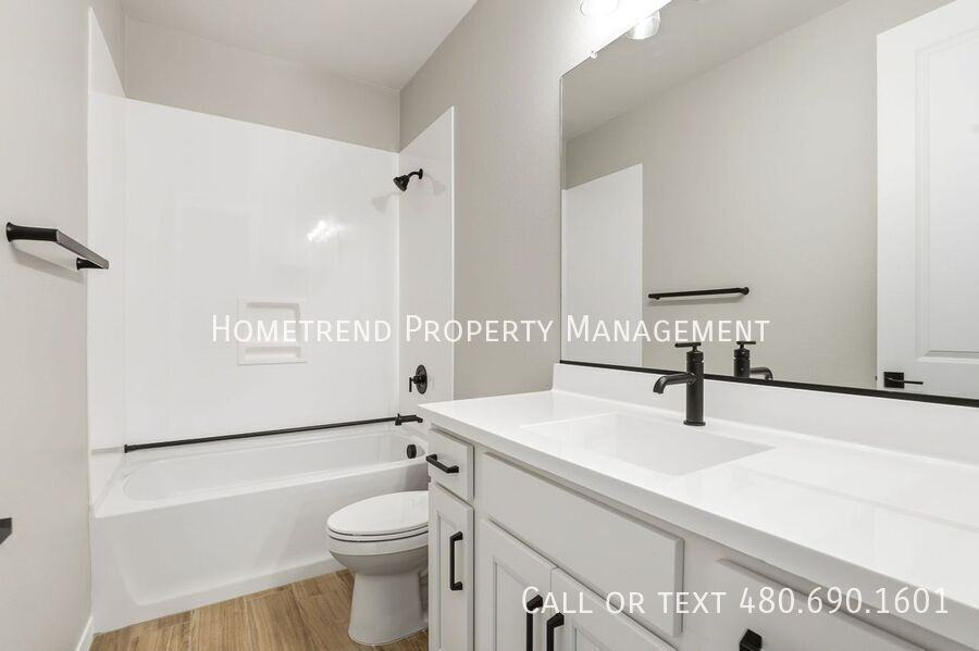 3289 W Molino Rd - Photo 2 of 41