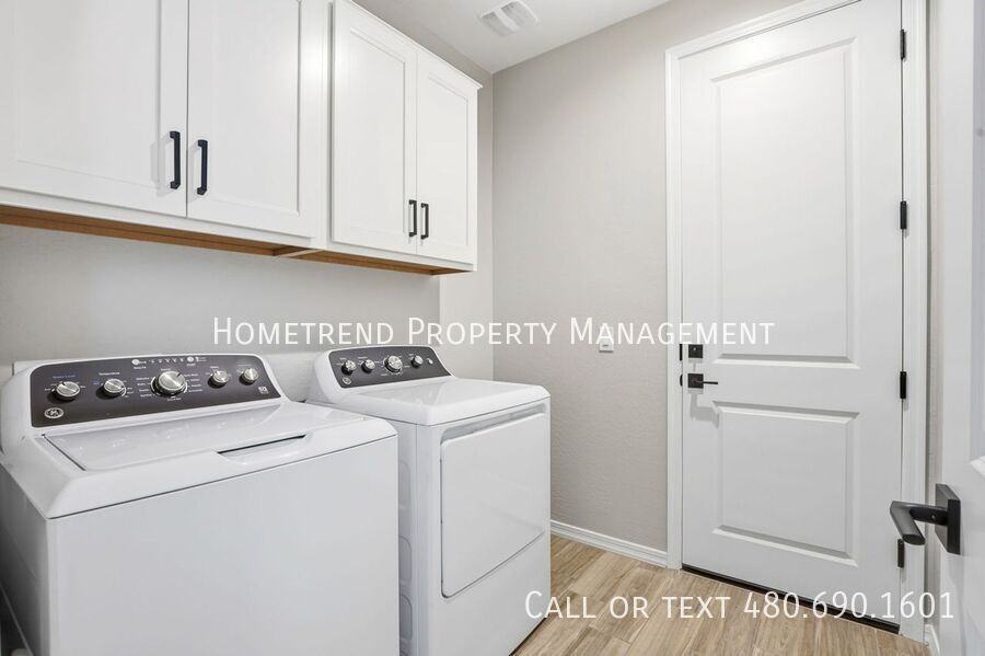 3289 W Molino Rd - Photo 3 of 41