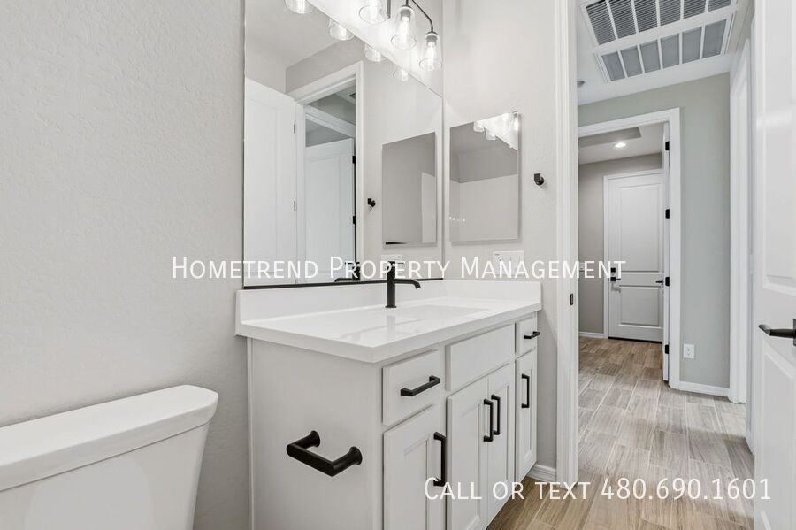 3289 W Molino Rd - Photo 6 of 41