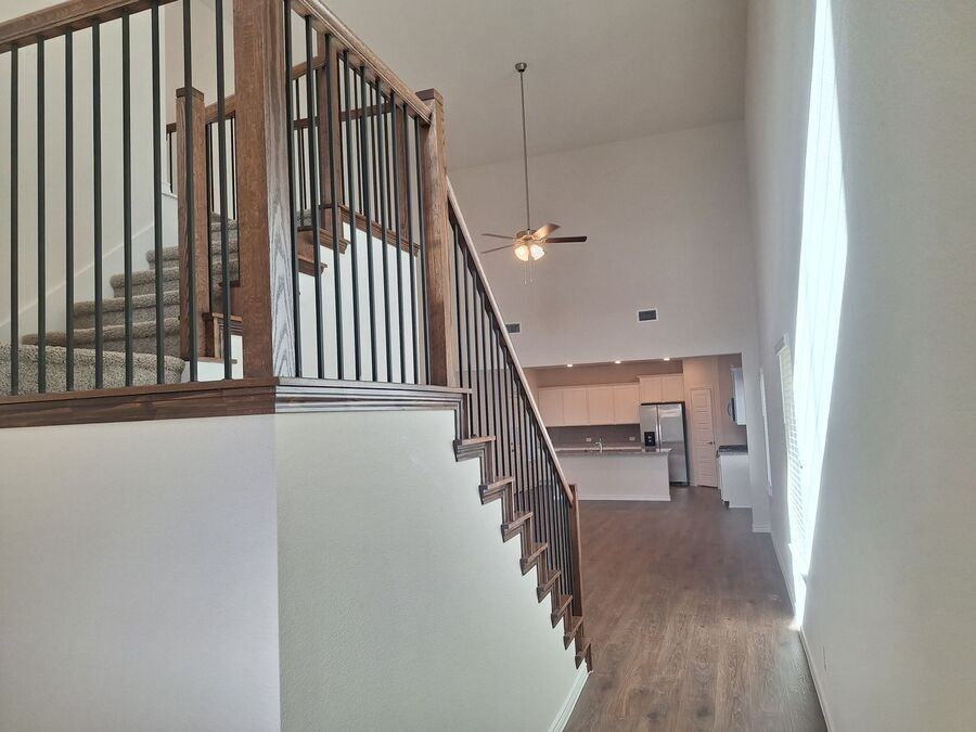 10017 Deposit Dr - Photo 2 of 39