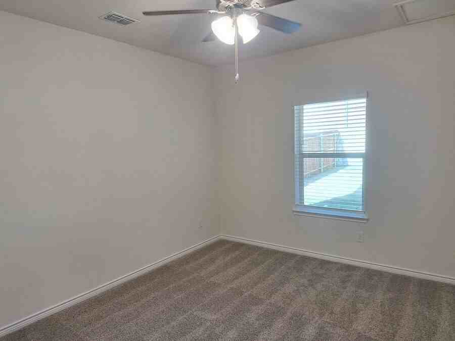 10017 Deposit Dr - Photo 6 of 39