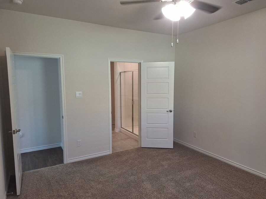 10017 Deposit Dr - Photo 7 of 39