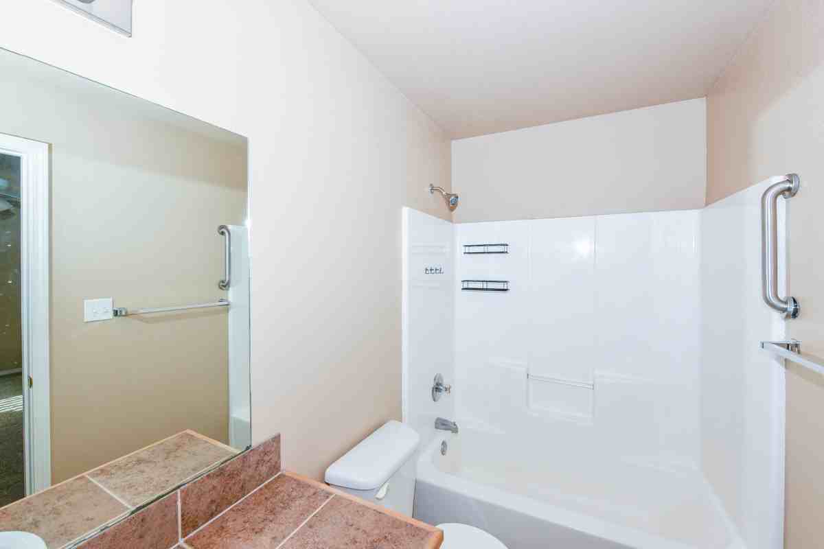 392 Creek St #B - Photo 7 of 10