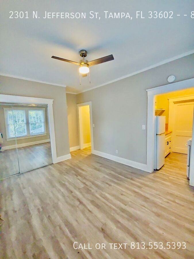 2301 N Jefferson St #8 - Photo 6 of 18