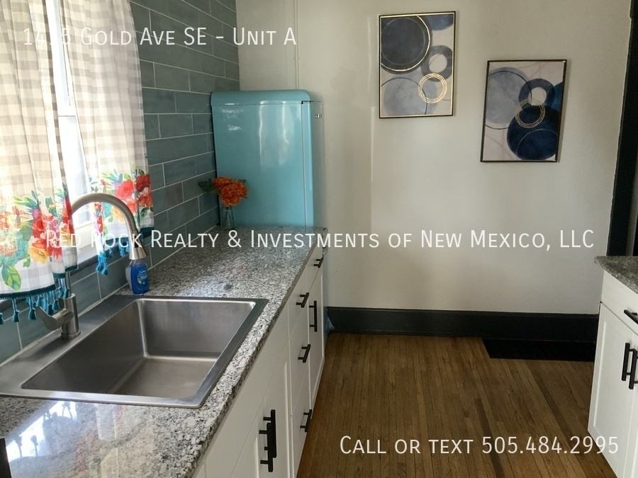 1415 Gold Ave Se #A - Photo 7 of 11