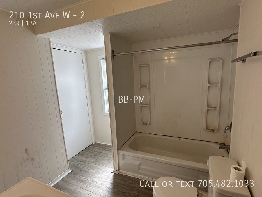 210 First Ave W #2 - Photo 5 of 12