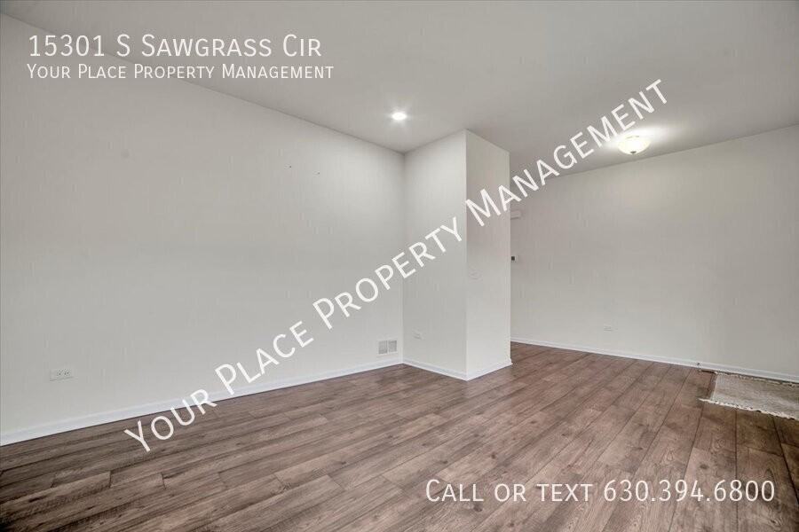 15301 S Sawgrass Cir - Photo 4 of 41