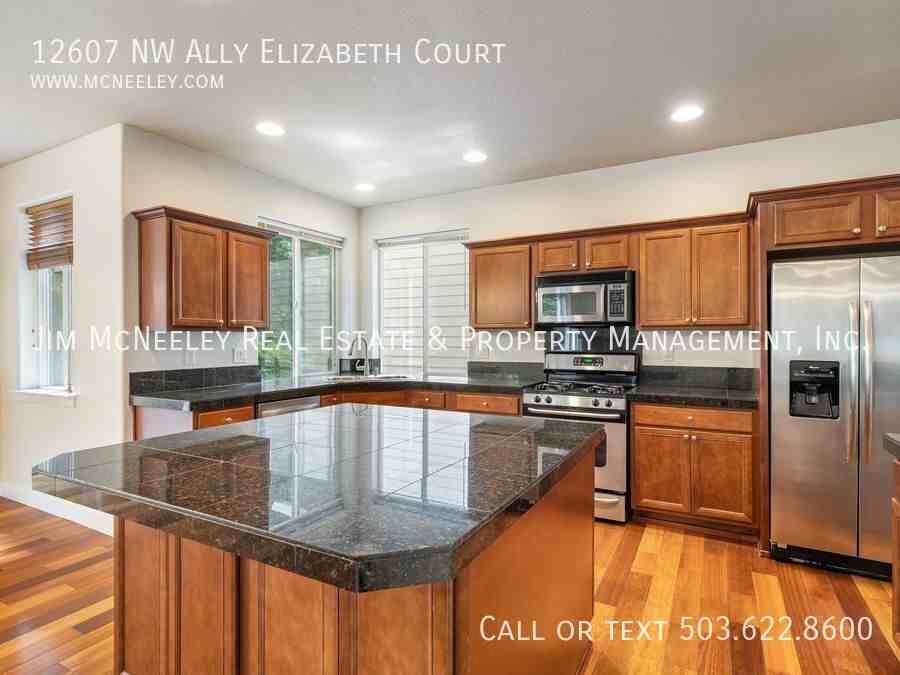 12607 Nw Ally Elizabeth Ct - Photo 7 of 37