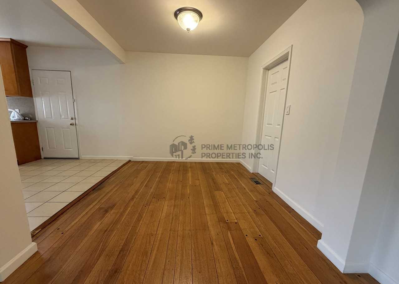 999 31st St #1 - Photo 5 of 31