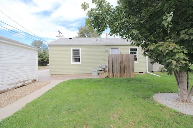 5925 Logan Ave - Photo 2 of 18