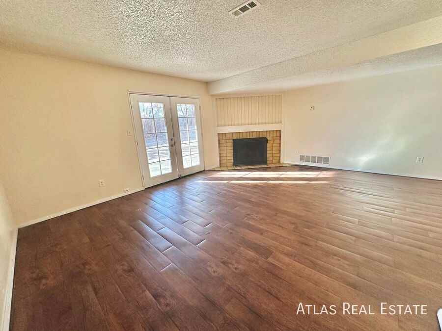 1075 Holli Springs Ln #A - Photo 4 of 28