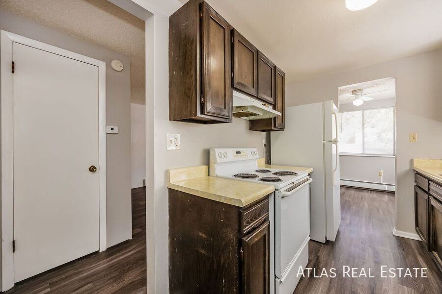 461 El Paso Blvd #A - Photo 4 of 12