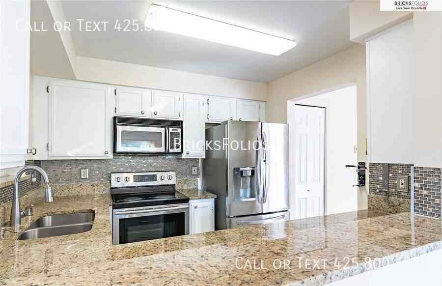 927 132nd St Sw #D6 - Photo 6 of 30