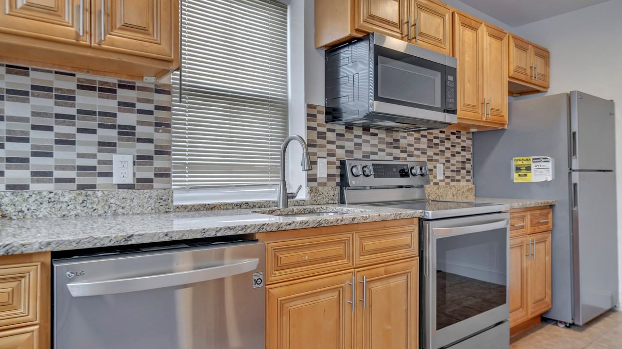 166 Joliet St Sw Unit A - Photo 5 of 13