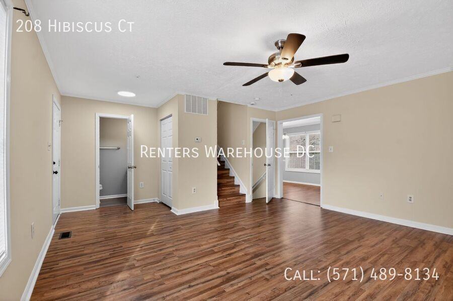 208 Hibiscus Ct - Photo 2 of 16