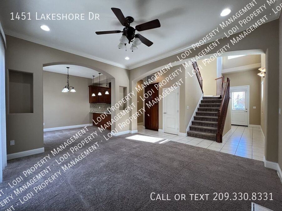 1451 Lakeshore Dr - Photo 6 of 18
