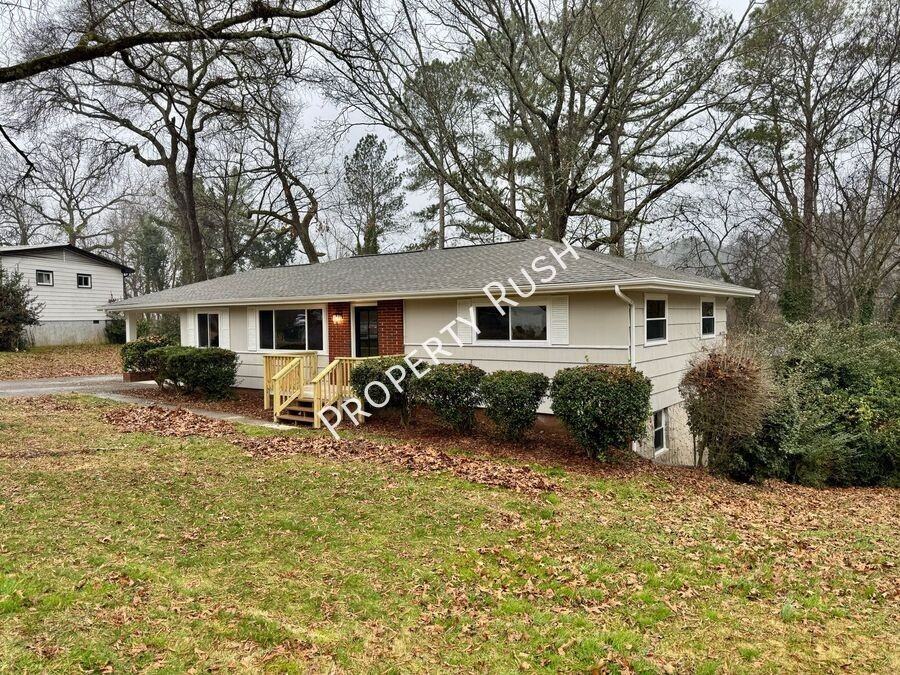 3906 Forest Highland Cir - Photo 3 of 37