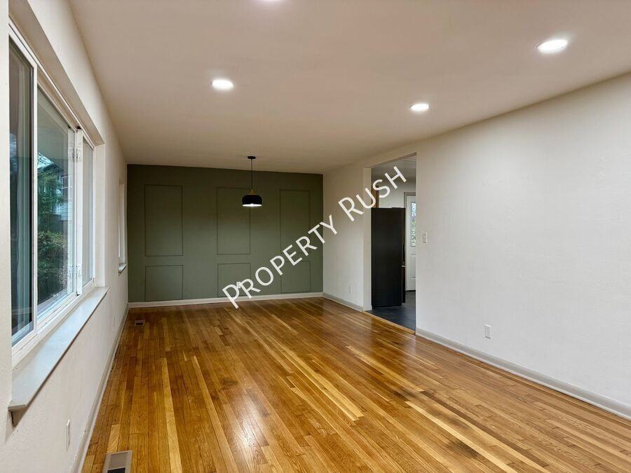 3906 Forest Highland Cir - Photo 6 of 37