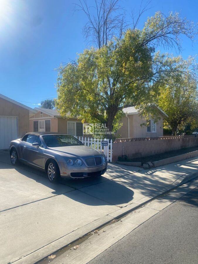 43360 7th St E - Photo 2 of 22