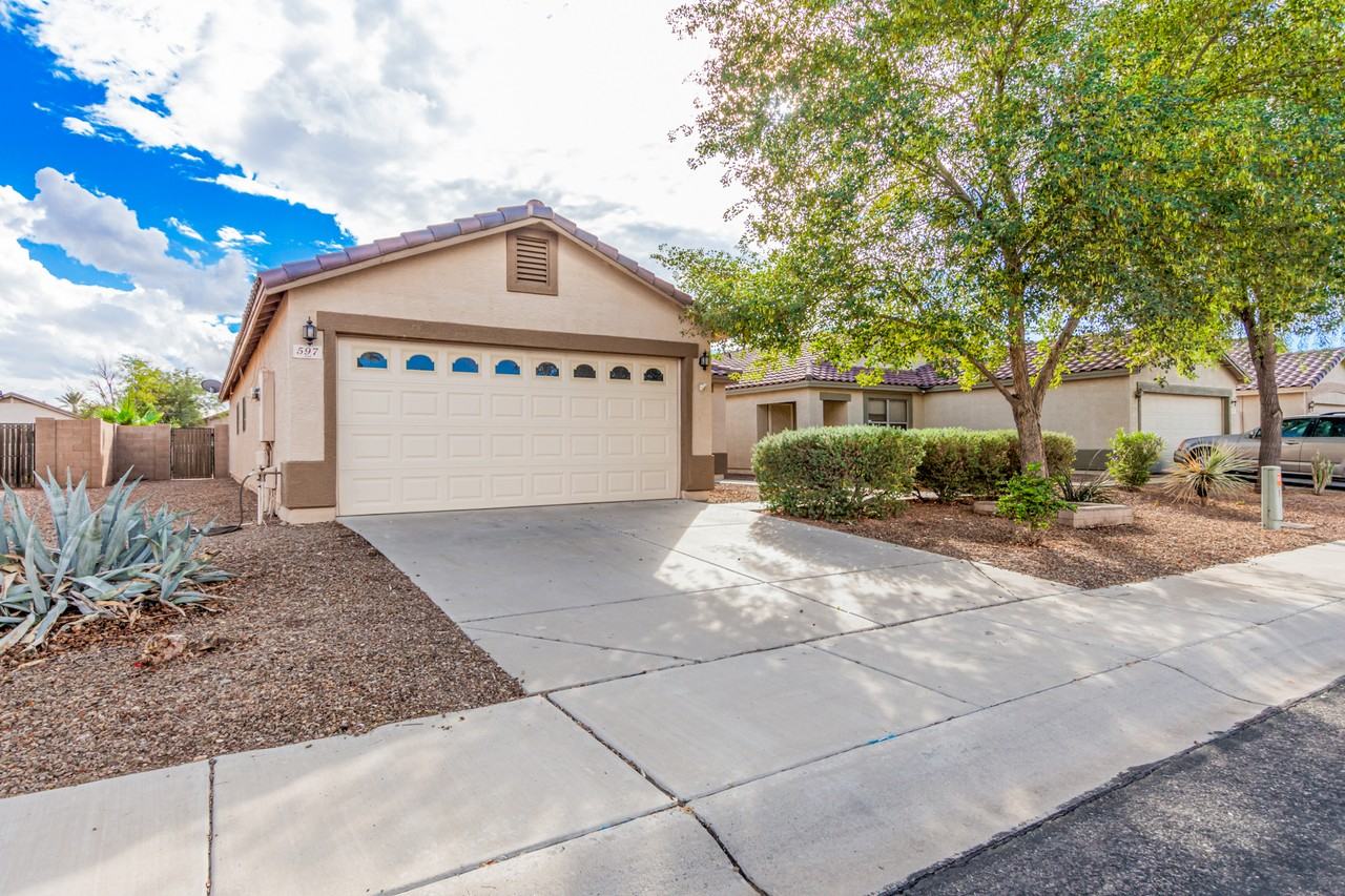 597 W Casa Mirage Dr - Photo 5 of 44