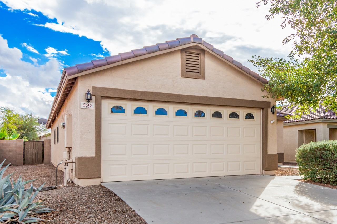 597 W Casa Mirage Dr - Photo 6 of 44