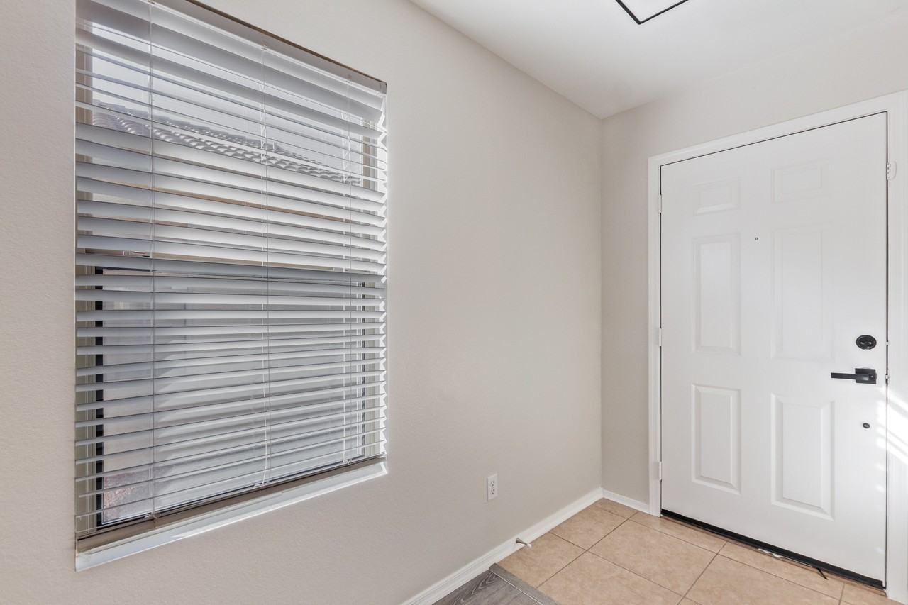 597 W Casa Mirage Dr - Photo 7 of 44