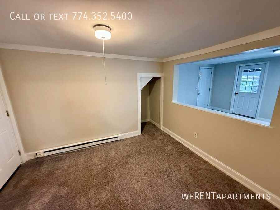 167 S Main St #B - Photo 3 of 6