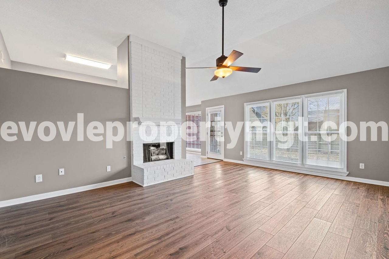 4431 Boone Manor Dr - Photo 5 of 21