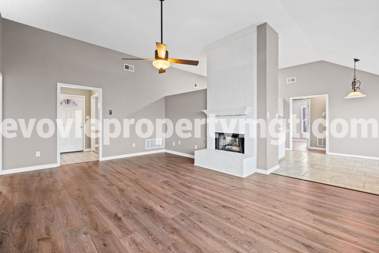 4431 Boone Manor Dr - Photo 6 of 21