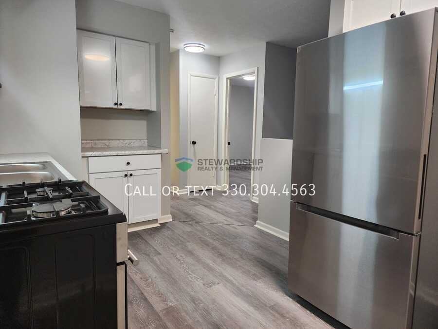 2559 Edwin Ave - Photo 3 of 20