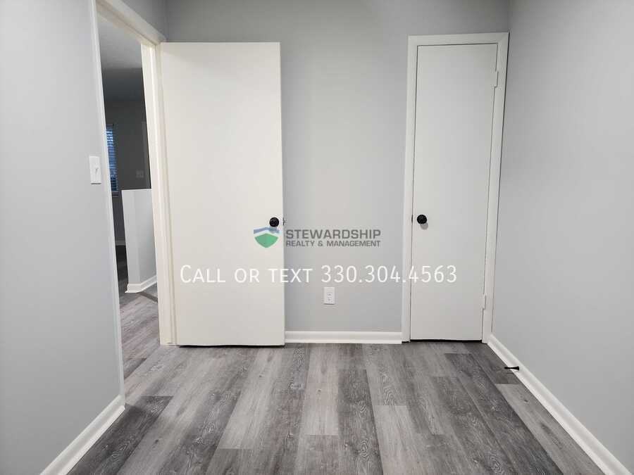 2559 Edwin Ave - Photo 6 of 20