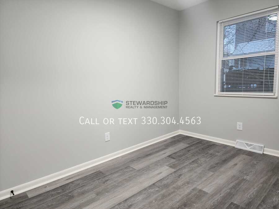 2559 Edwin Ave - Photo 7 of 20