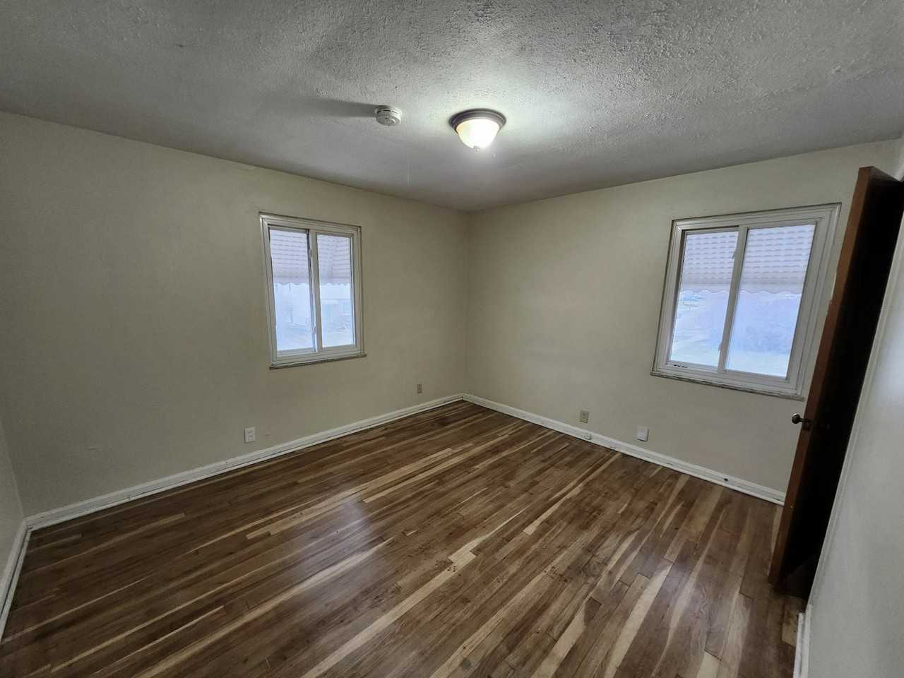 24750 Lakeshore Boulevard, Unit DN - Photo 2 of 11