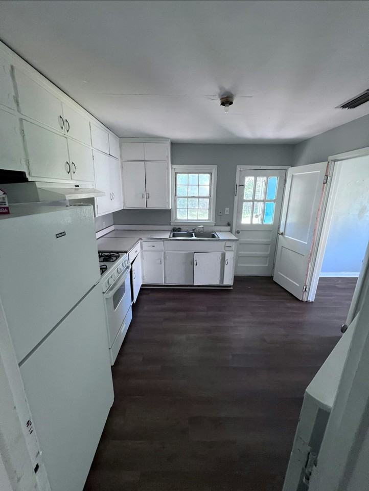 2172 Jewel Court - Photo 3 of 5