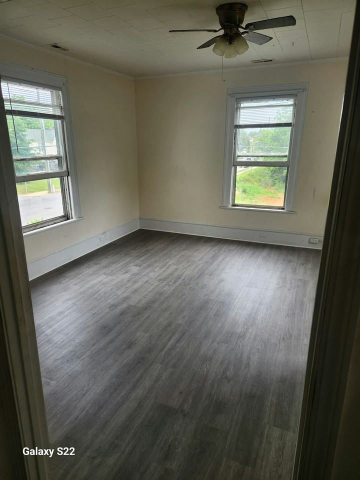 302 Dahl Street, Unit C - Photo 3 of 21