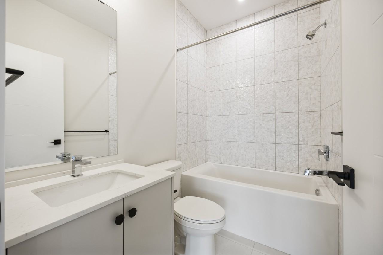 45505 York Building B - Photo 6 of 10