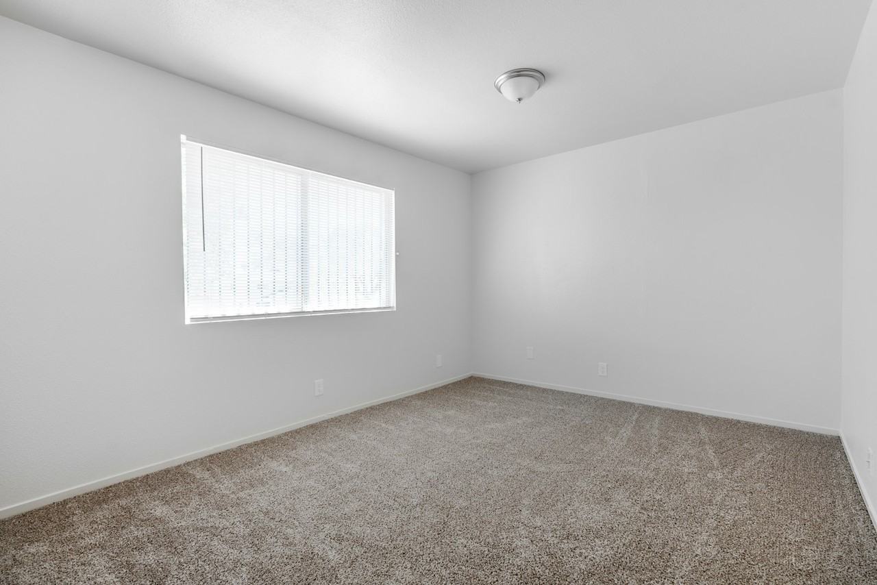 2750 West Fairmont Avenue, Unit 103 - Photo 2 of 7