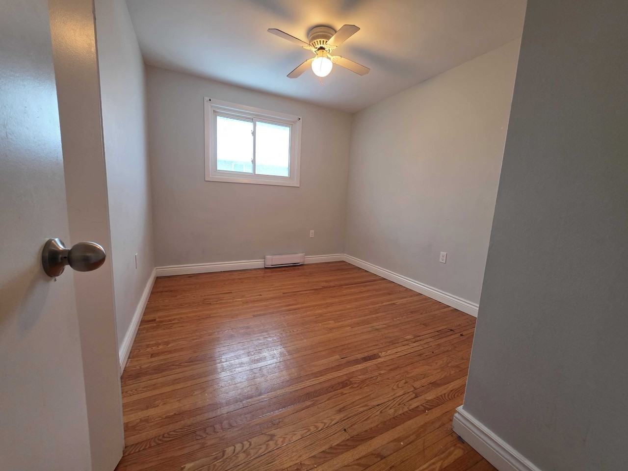 672 Division St #3 - Photo 6 of 10