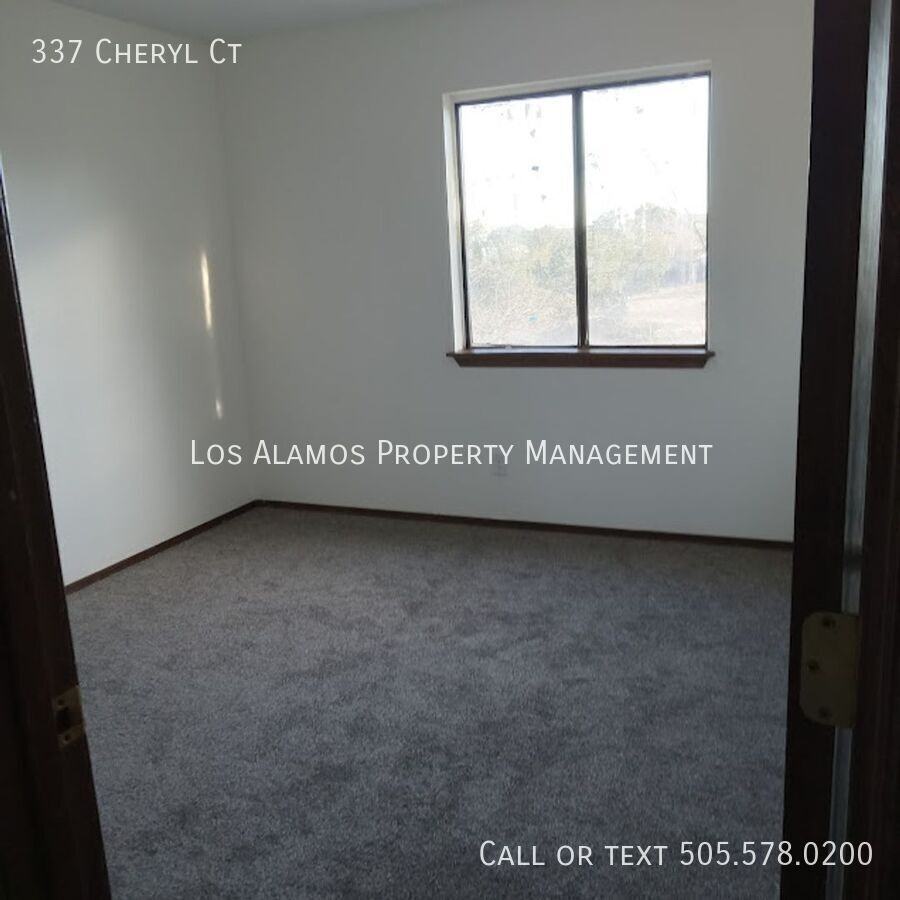 337 Cheryl Ct - Photo 6 of 8