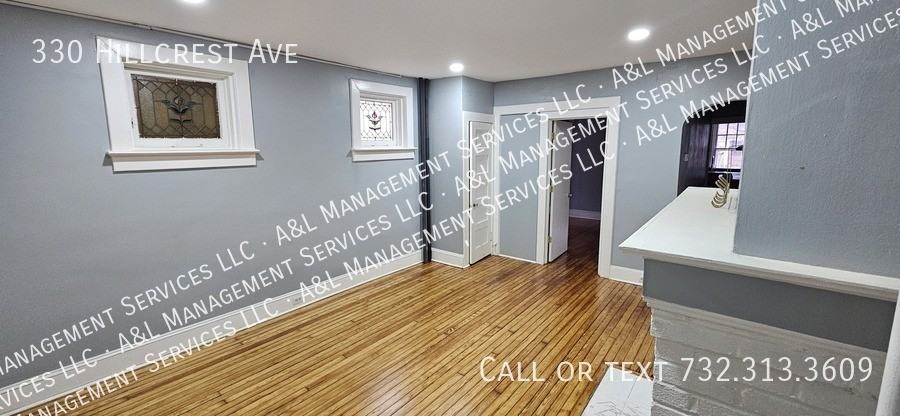 330 Hillcrest Ave - Photo 4 of 19