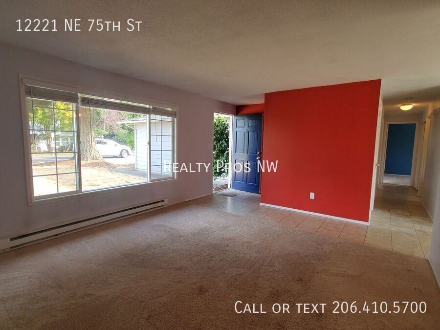 12221 Ne 75th St - Photo 2 of 14