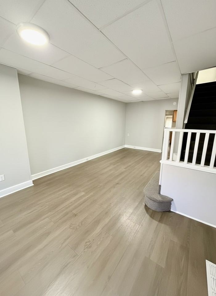 252 E Cambria St - Photo 5 of 18