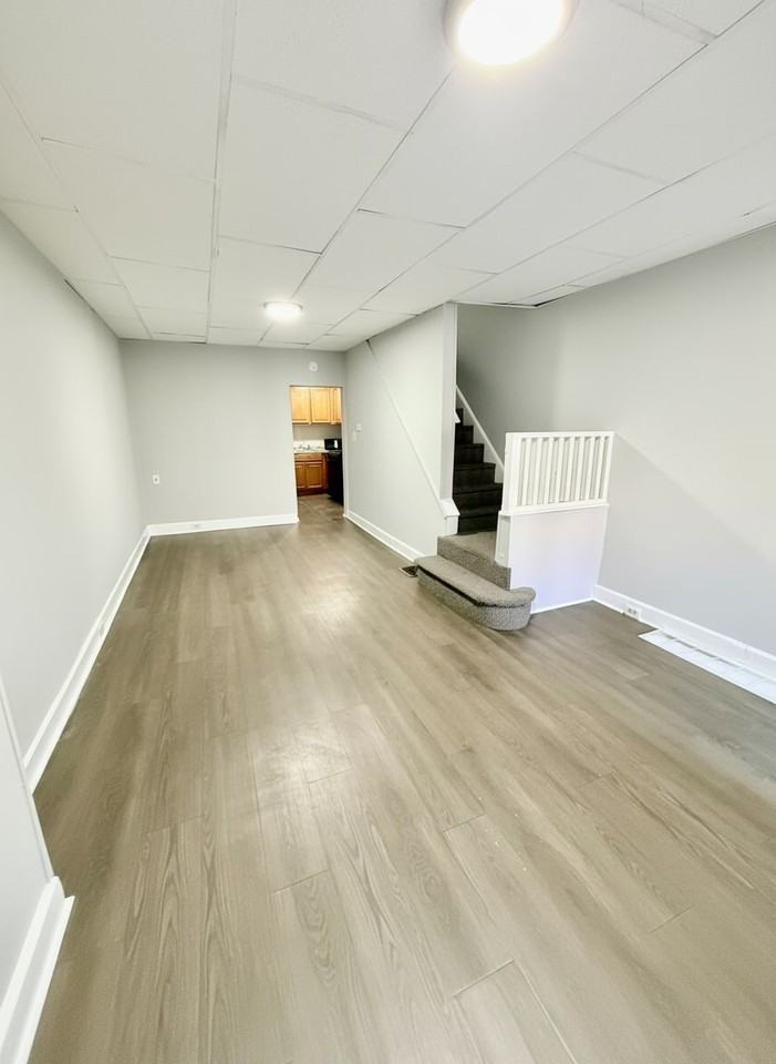 252 E Cambria St - Photo 6 of 18