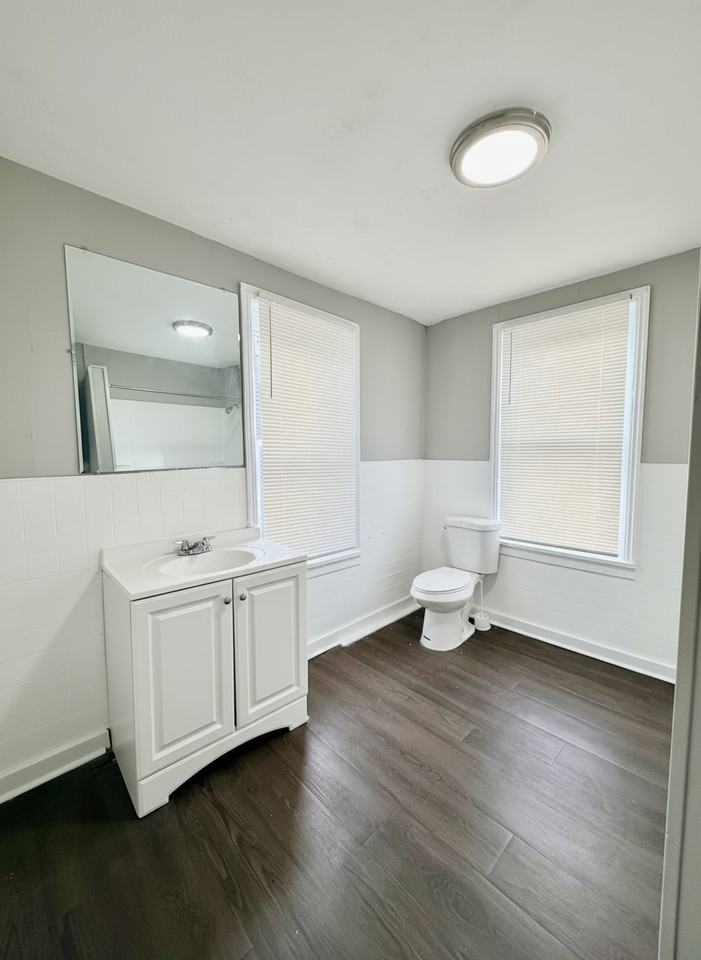 252 E Cambria St - Photo 7 of 18