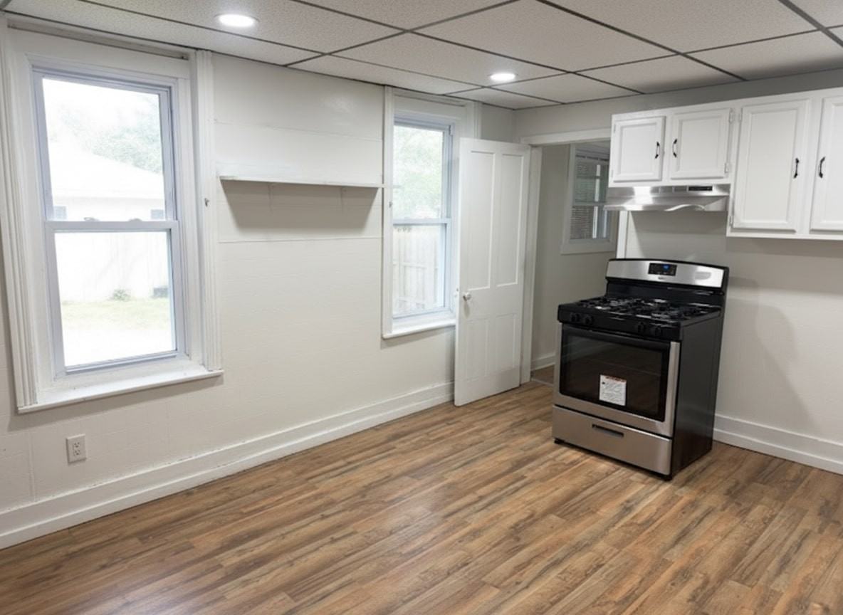 1756 W Juniata St - Photo 2 of 9