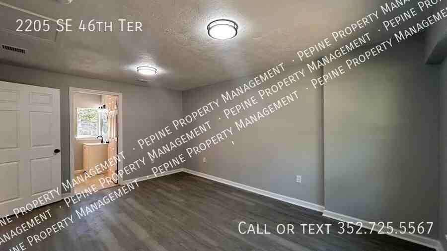 2205 Se 46th Ter - Photo 6 of 26