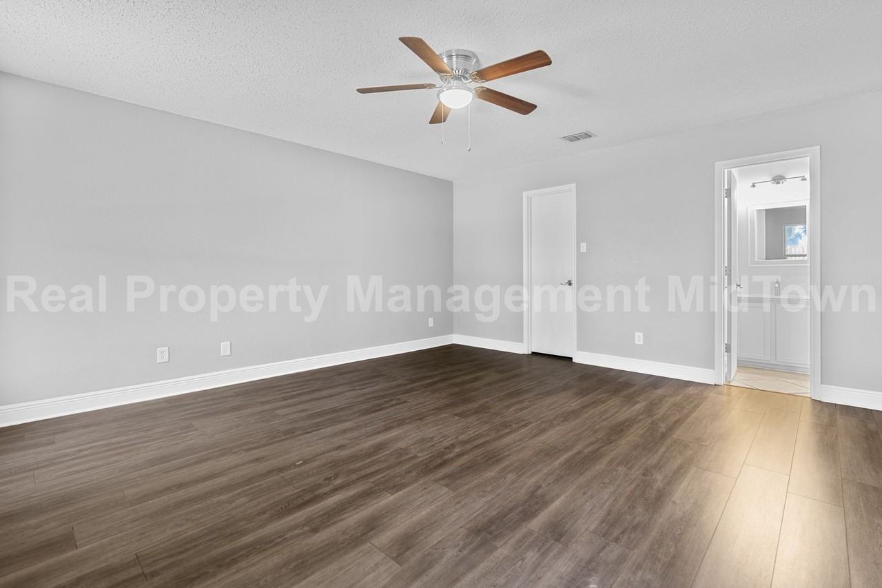 1014 Mazourka Dr - Photo 6 of 24