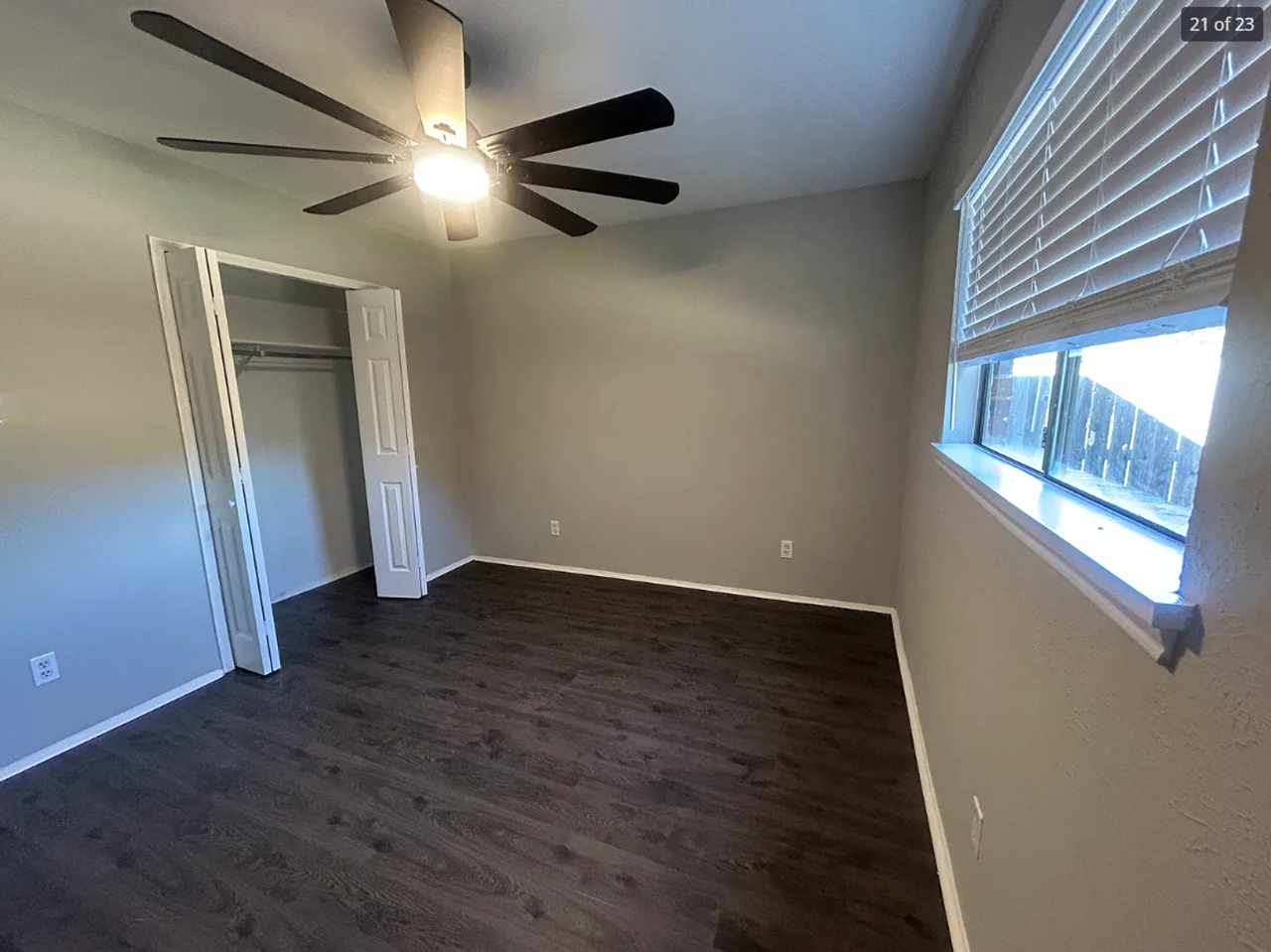 2801 Meadowview Dr - Photo 4 of 28