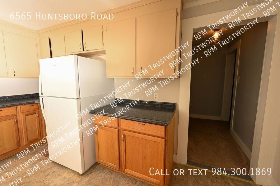 6565 Huntsboro Rd - Photo 3 of 19