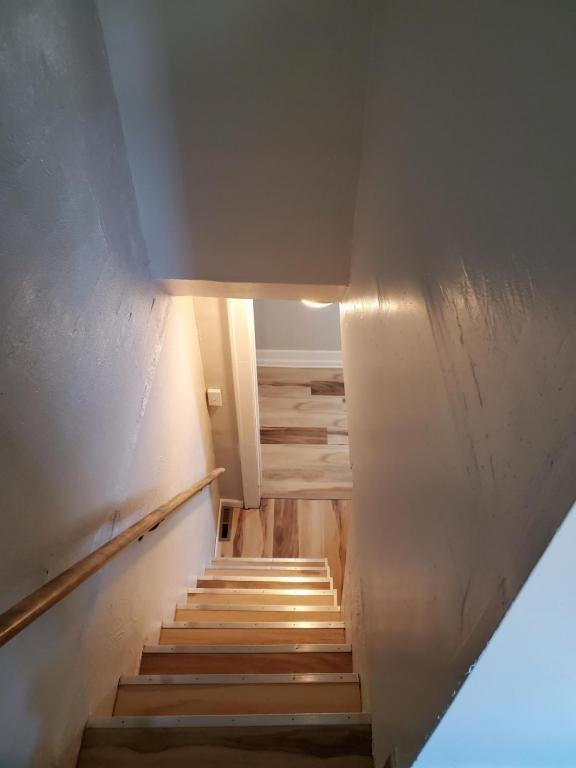 48 Rumbold Ave #4 - Photo 5 of 10